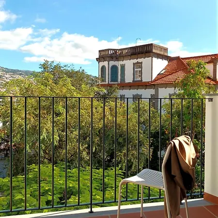 Alamos Charming - View